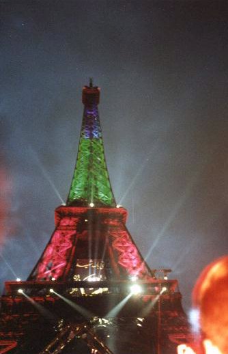 eiffle tower during concert
